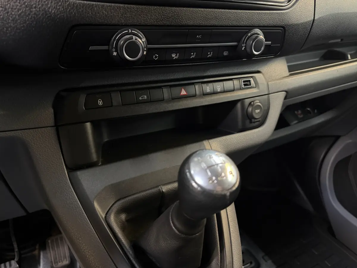 1.6 D-4D Cool Comfort Euro 6- NAP 91dkm, 3 Pers, Leder Interieur, Trekhaak, Cruise, Bluetooth Multimedia