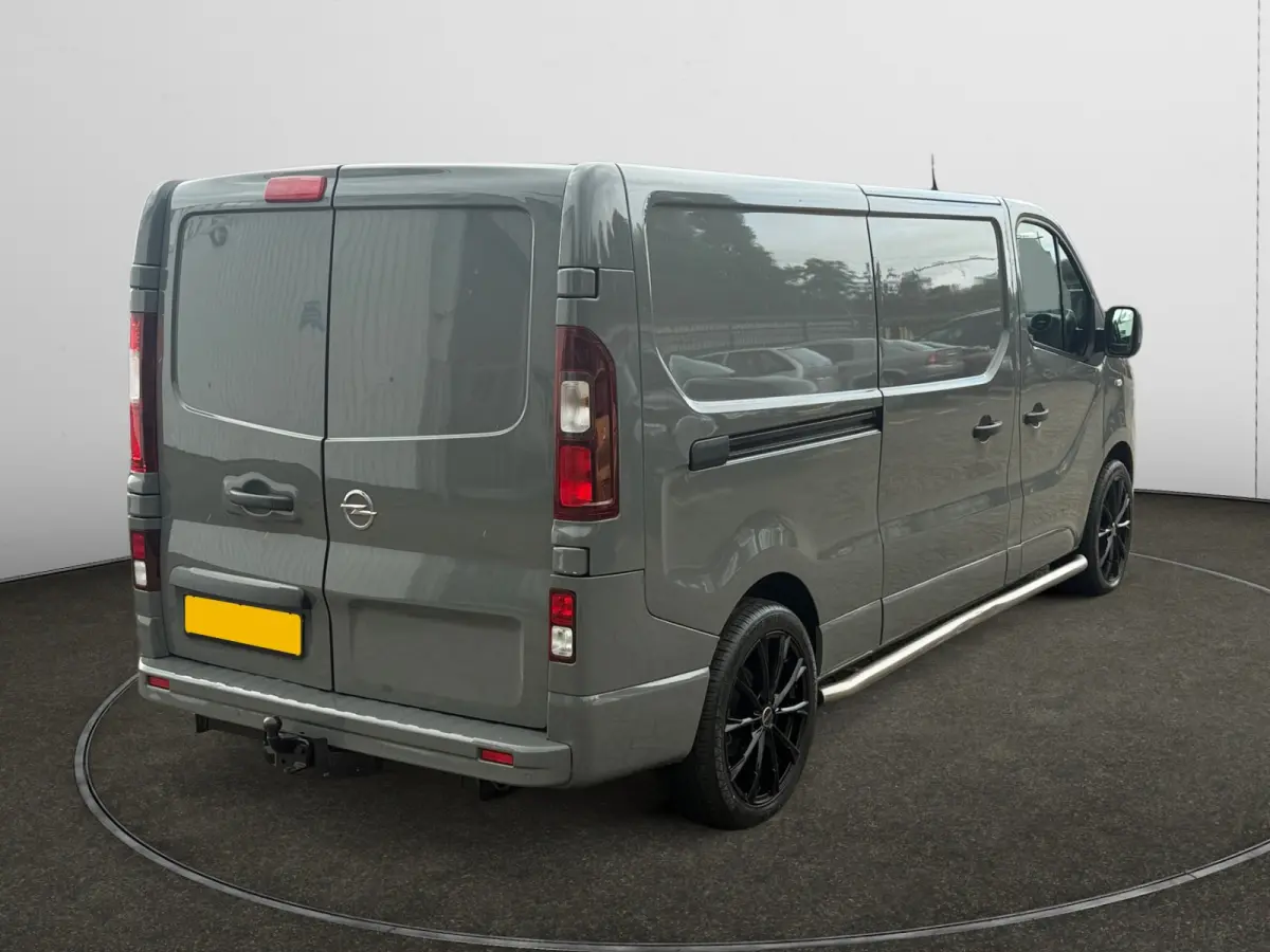 1.6 CDTI L2H1 Edition Euro 6 3 Pers, Design Leder, Navigatie, Trekhaak, Led, Park Assist