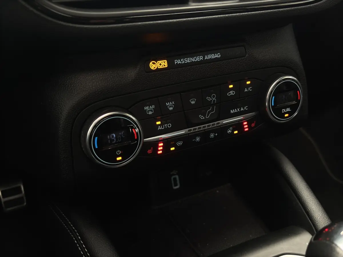 2.3 ST-3 280PK | Pano | Adap. Cruise | Apple Carplay | Camera | Recaro | Winter Pack | Achteruitrijcamera | Airco (automatisch) | Apple Carplay/Android Auto|telefoonintegratie premium