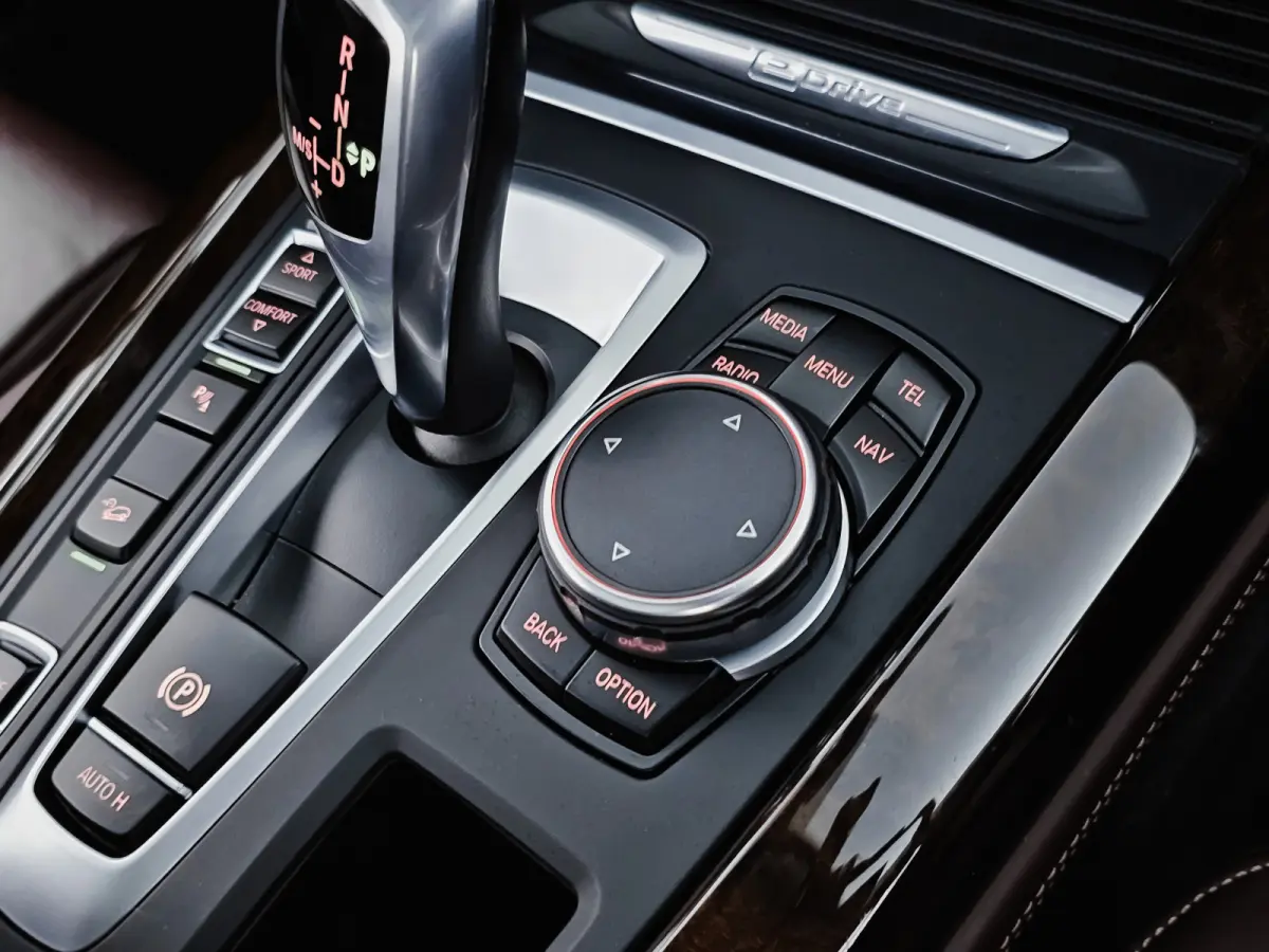 xDrive40e High Executive Panodak, Sfeerverlichting, Head-up, Lane assist, Sportleer, Connectdrive