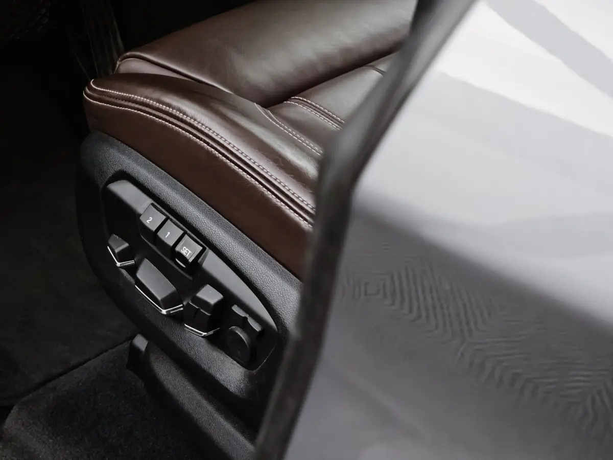 xDrive40e High Executive Panodak, Sfeerverlichting, Head-up, Lane assist, Sportleer, Connectdrive