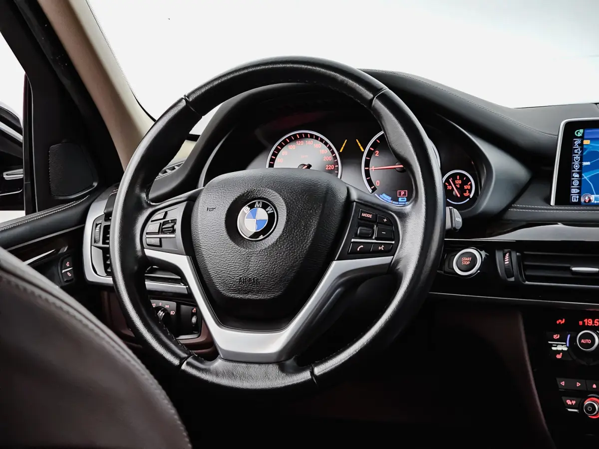 xDrive40e High Executive Panodak, Sfeerverlichting, Head-up, Lane assist, Sportleer, Connectdrive