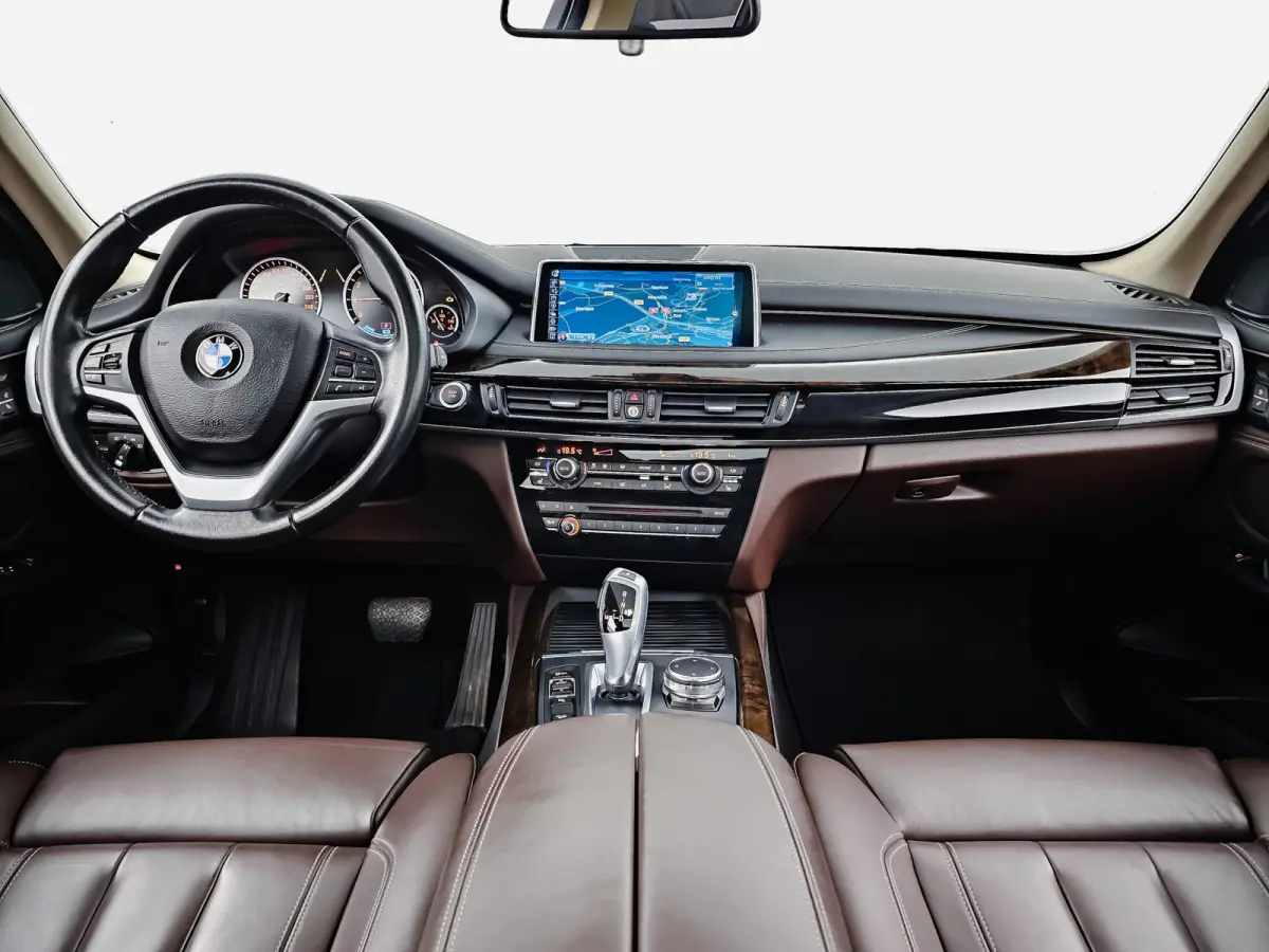 xDrive40e High Executive Panodak, Sfeerverlichting, Head-up, Lane assist, Sportleer, Connectdrive