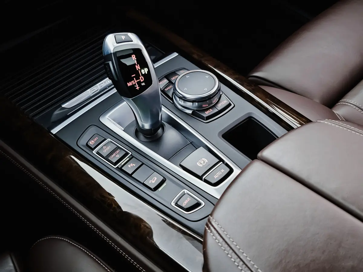 xDrive40e High Executive Panodak, Sfeerverlichting, Head-up, Lane assist, Sportleer, Connectdrive
