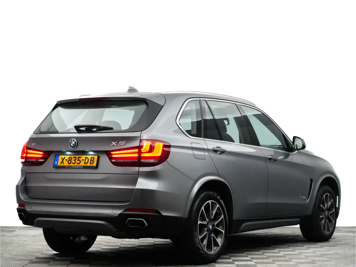 xDrive40e High Executive Panodak, Sfeerverlichting, Head-up, Lane assist, Sportleer, Connectdrive