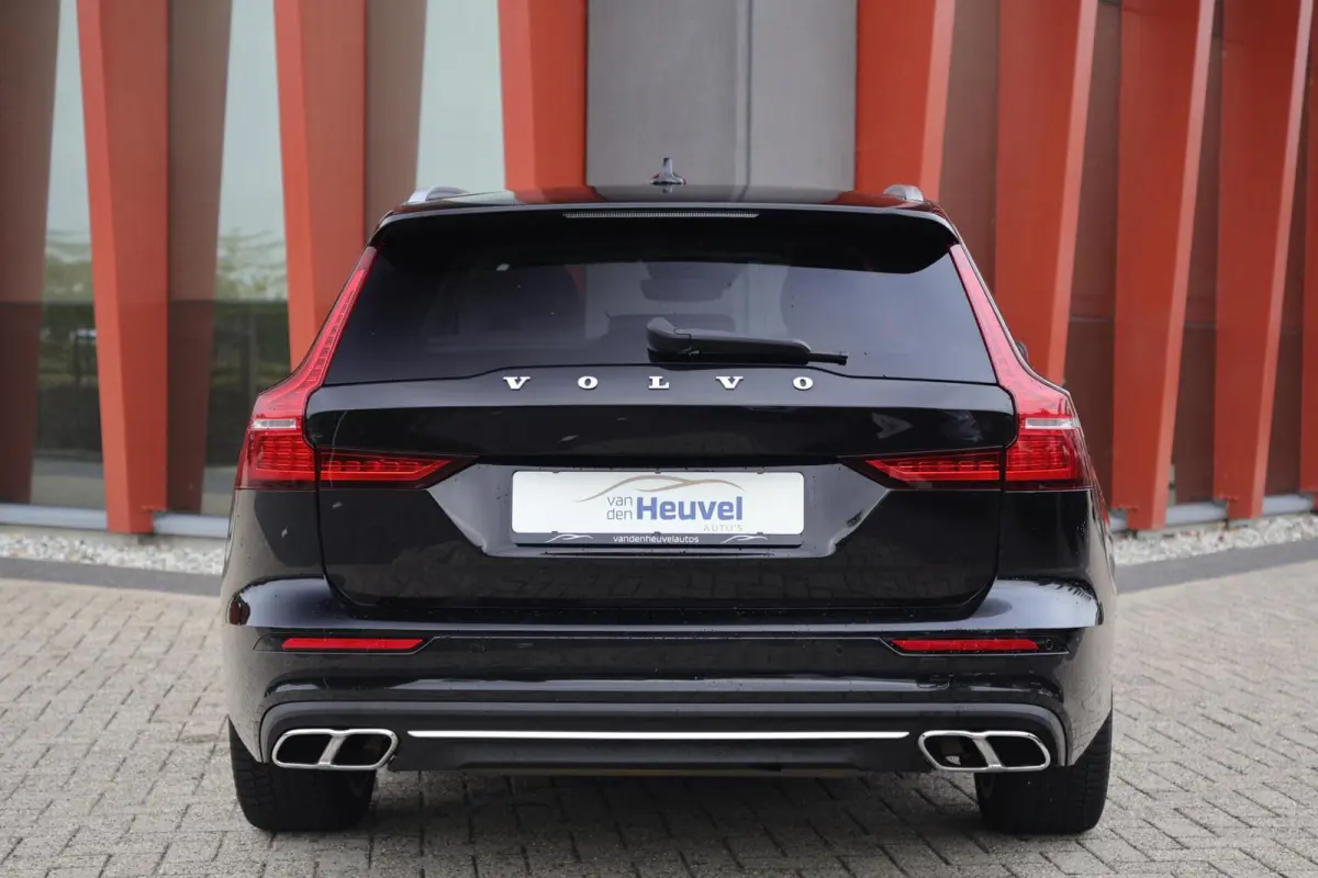 T4 Inscription | Stoelverwarming | Trekhaak | Leder | Memory Stoel | Keyless