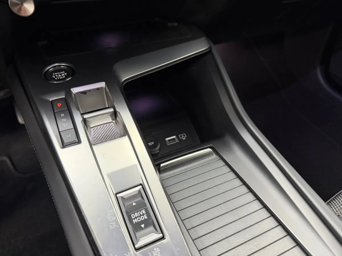 1.2 PureTech Allure Pack Business Aut- Sfeerverlichting, 360 Camera, Carplay, Android Auto, Virtual Cockpit
