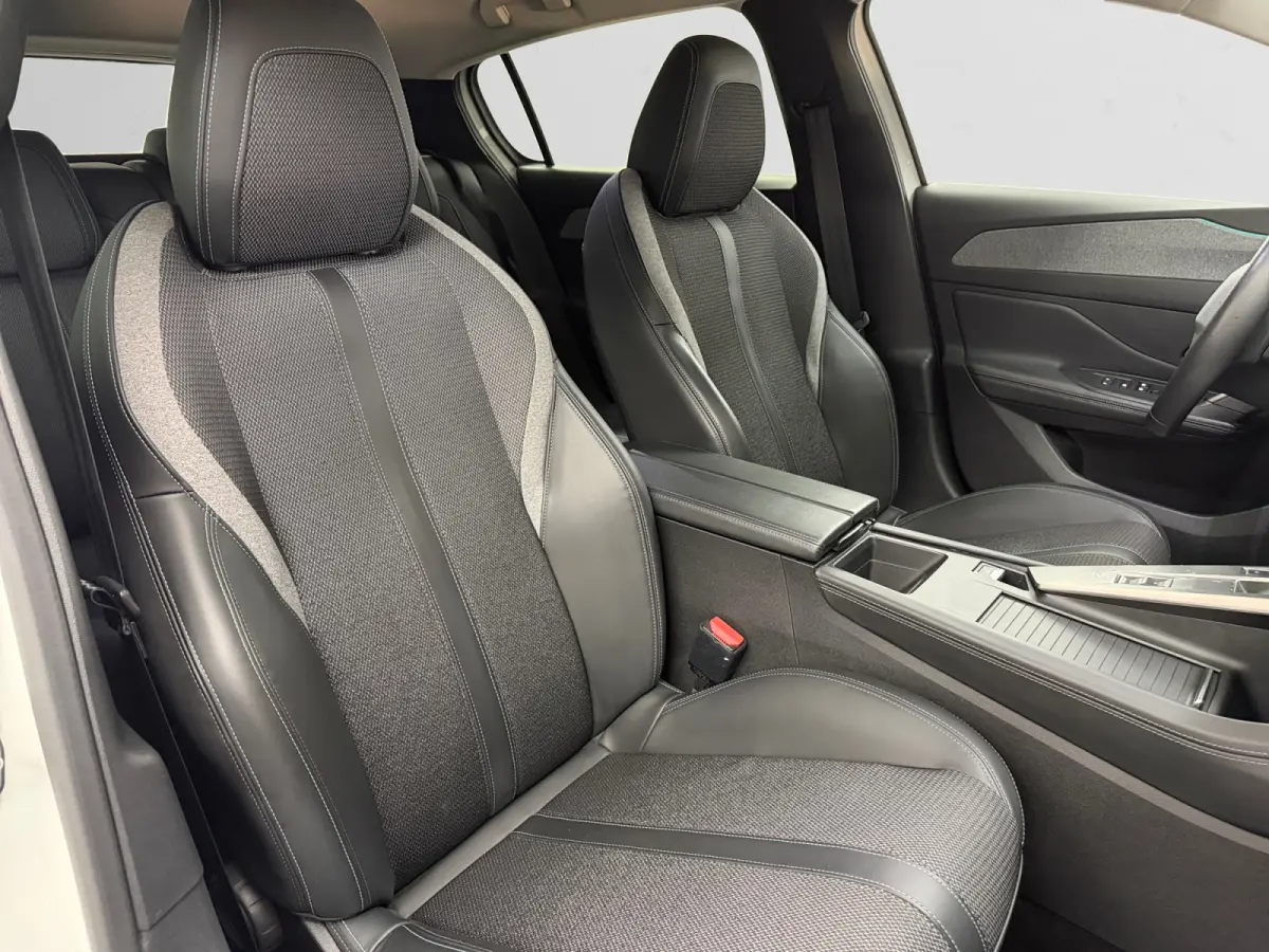 1.2 PureTech Allure Pack Business Aut- Sfeerverlichting, 360 Camera, Carplay, Android Auto, Virtual Cockpit
