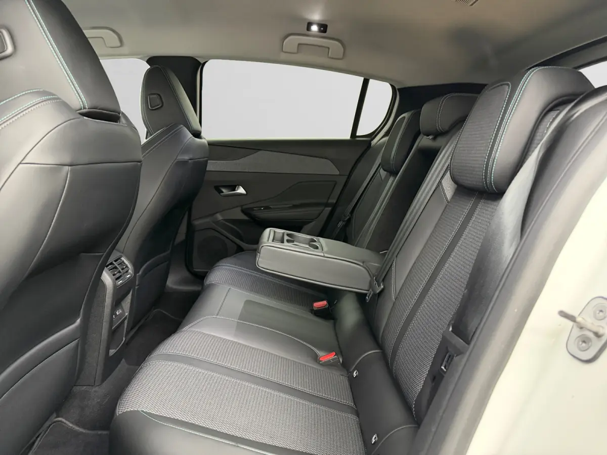 1.2 PureTech Allure Pack Business Aut- Sfeerverlichting, 360 Camera, Carplay, Android Auto, Virtual Cockpit