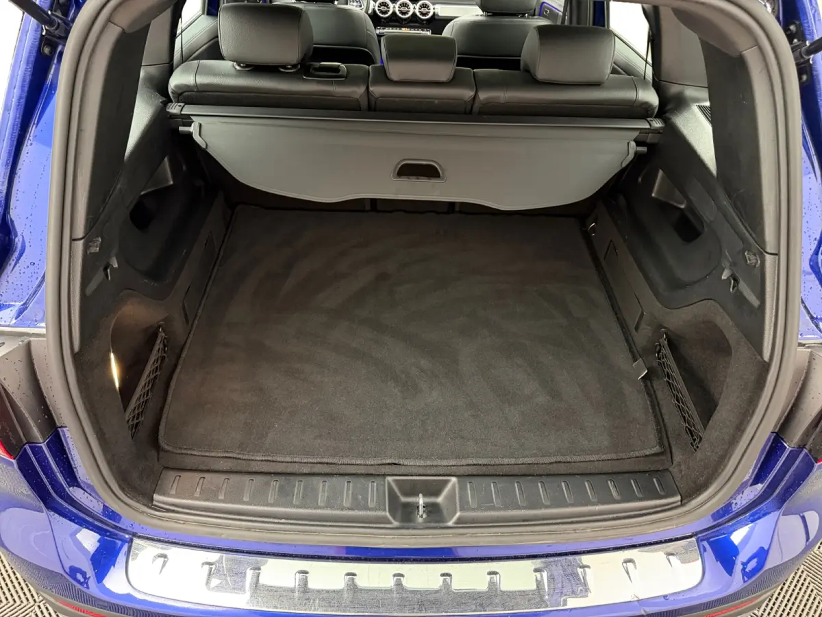 200 Business Solution Luxury Aut- Panoramadak, Carplay, Android Auto, Leder Interieur, Sfeerverlichting