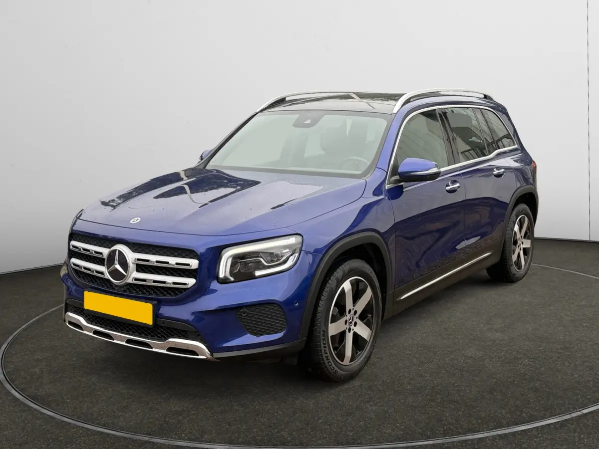 200 Business Solution Luxury Aut- Panoramadak, Carplay, Android Auto, Leder Interieur, Sfeerverlichting