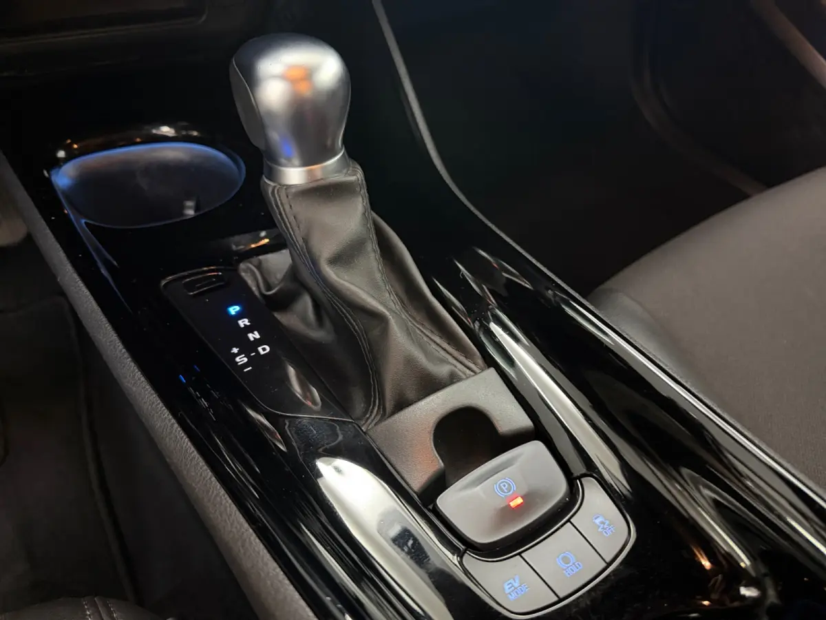 2.0 Hybrid Business Plus Aut- Stuur/Stoelverwarming, Camera, Xenon Led, Trekhaak, Two Tone
