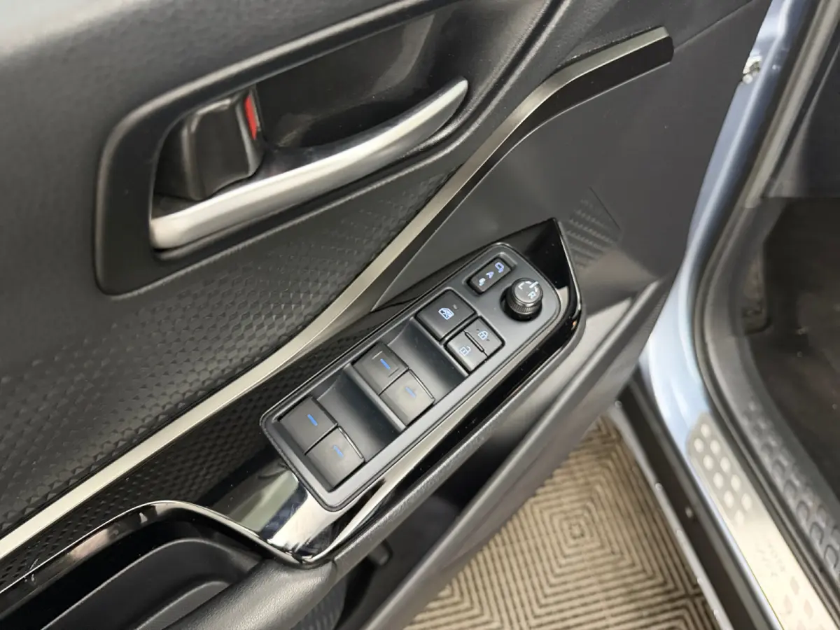 2.0 Hybrid Business Plus Aut- Stuur/Stoelverwarming, Camera, Xenon Led, Trekhaak, Two Tone