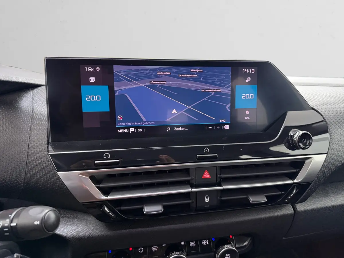 1.2 Puretech Shine Aut- 360 Camera, Head Up, Carplay, Android Auto, Lane Assist