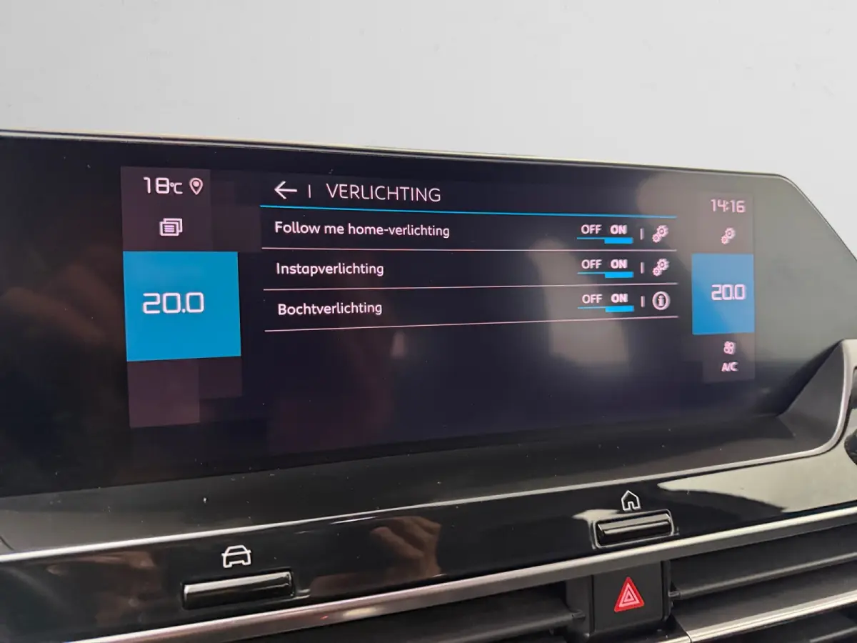 1.2 Puretech Shine Aut- 360 Camera, Head Up, Carplay, Android Auto, Lane Assist