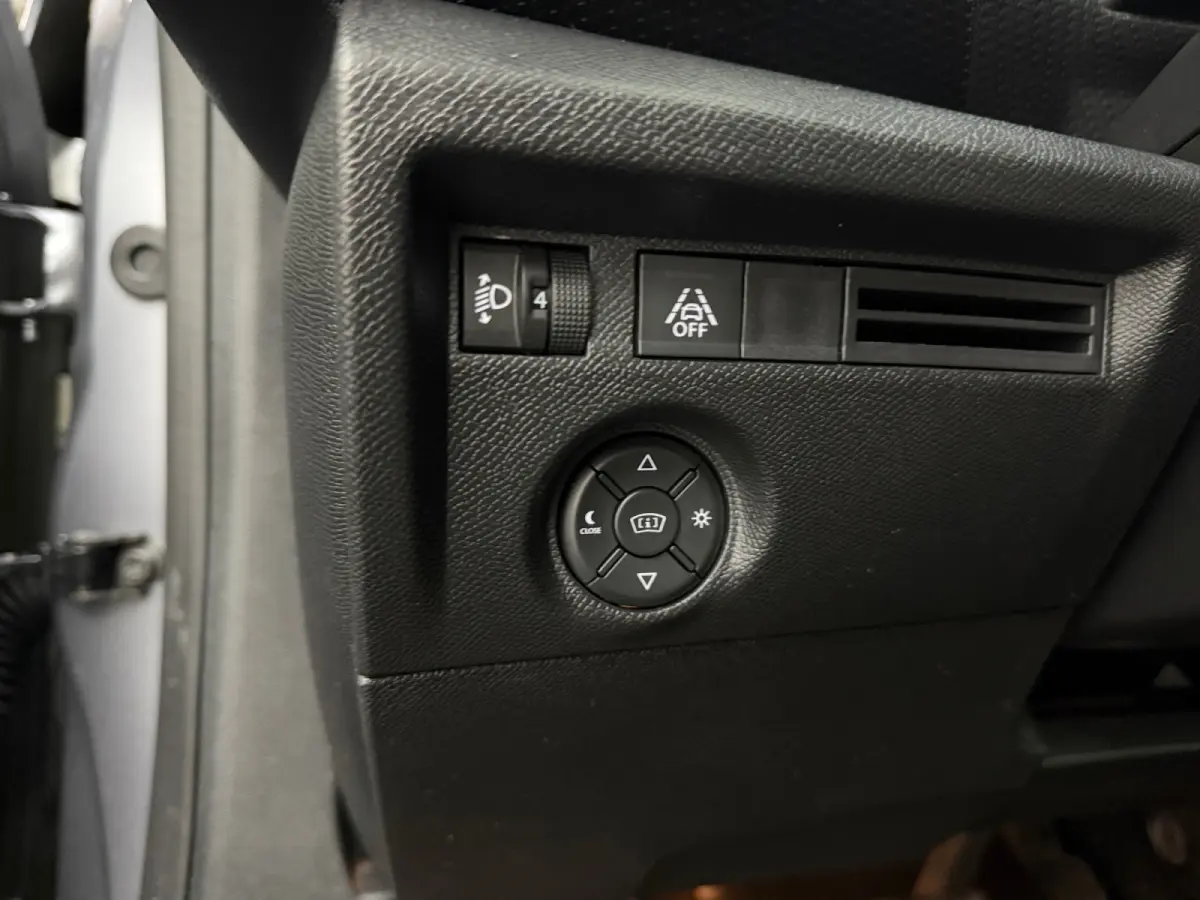 1.2 Puretech Shine Aut- 360 Camera, Head Up, Carplay, Android Auto, Lane Assist