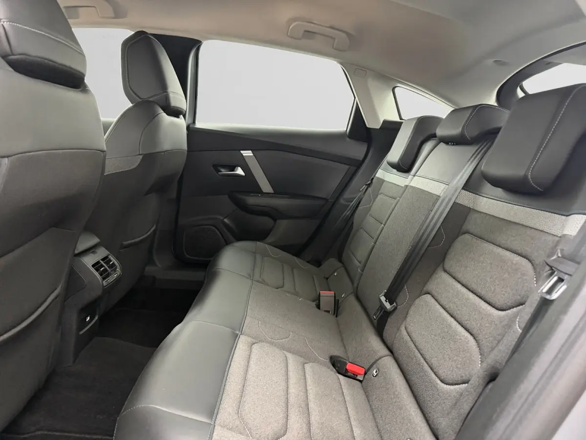 1.2 Puretech Shine Aut- 360 Camera, Head Up, Carplay, Android Auto, Lane Assist