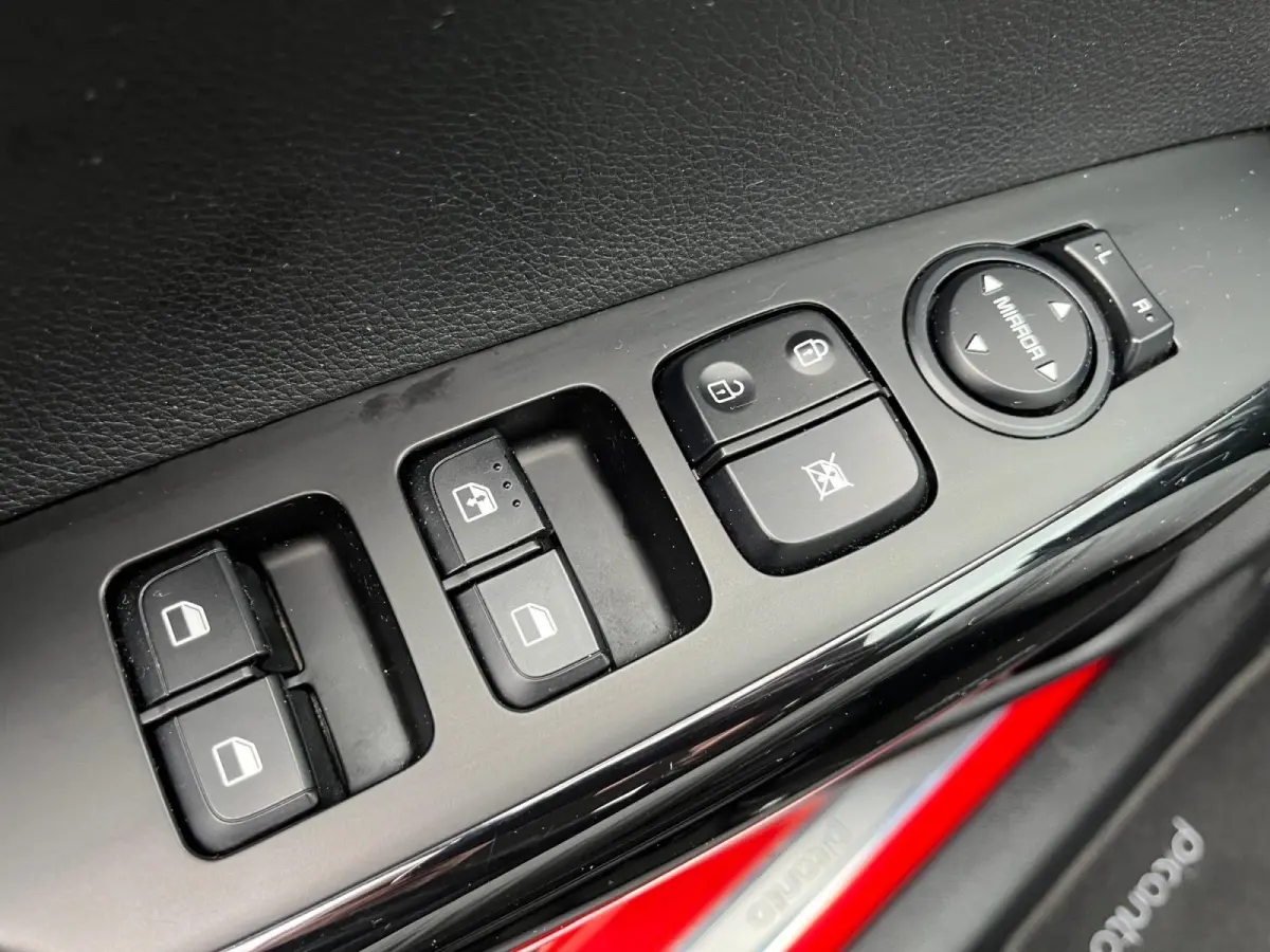 1.0 DPi DynamicLine | Parkeercamera | LM-velgen | Apple carplay/Android auto