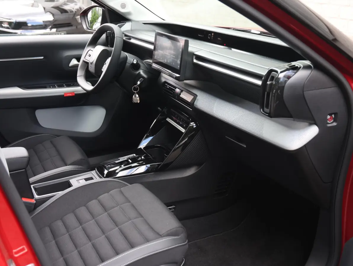 1.2 Hybrid 145pk Max 7p. | 7 persoons | Navigatie | Camera | Premium stoelen | Climate control