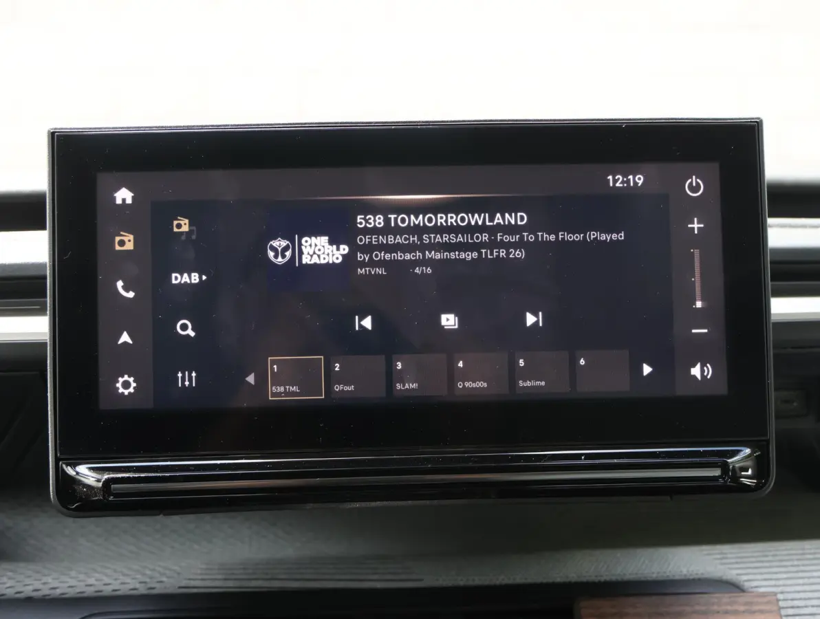 1.2 Hybrid 145pk Max 7p. | 7 persoons | Navigatie | Camera | Premium stoelen | Climate control