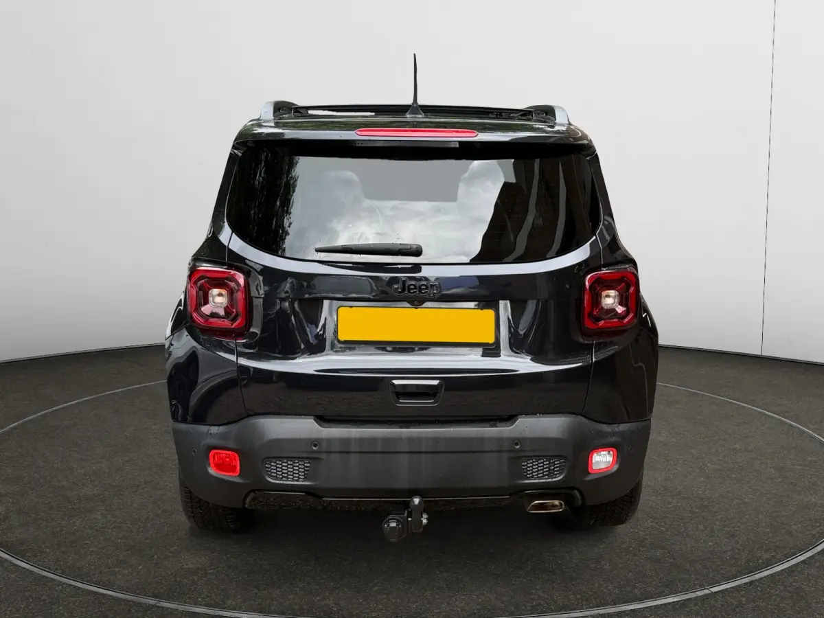 1.3T Freedom Aut- Panoramadak, Stuur/Stoelverwarming, Navigatie, Lane Assist
