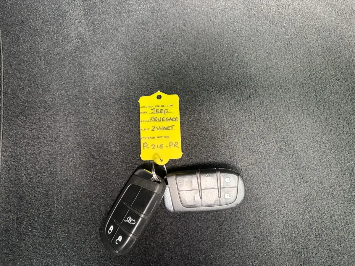1.3T Freedom Aut- Panoramadak, Stuur/Stoelverwarming, Navigatie, Lane Assist