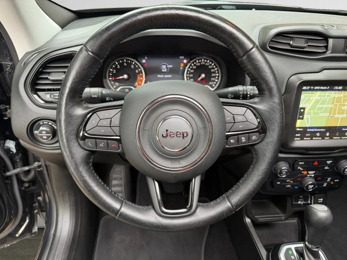 1.3T Freedom Aut- Panoramadak, Stuur/Stoelverwarming, Navigatie, Lane Assist