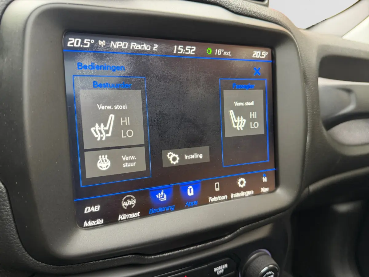 1.3T Freedom Aut- Panoramadak, Stuur/Stoelverwarming, Navigatie, Lane Assist