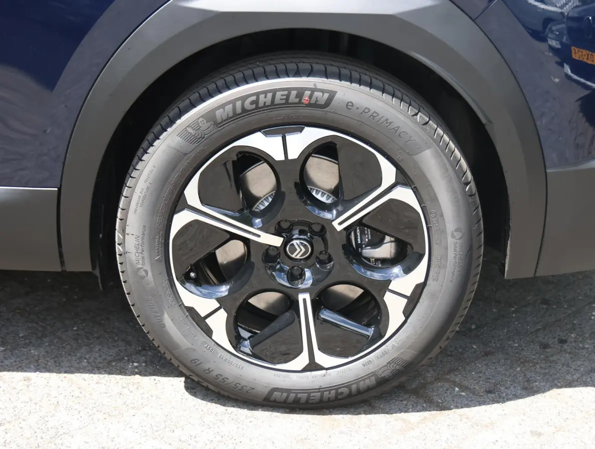 Plus Comfort Range 74 kWh | Accutest 98% | Head-up display | Camera | Elektrisch bedienbare achterklep