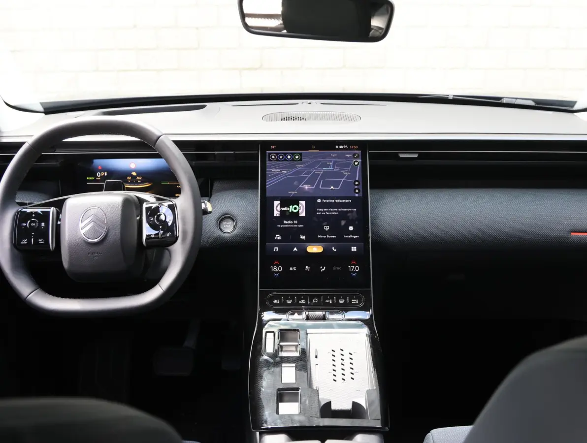 Plus Comfort Range 74 kWh | Accutest 98% | Head-up display | Camera | Elektrisch bedienbare achterklep