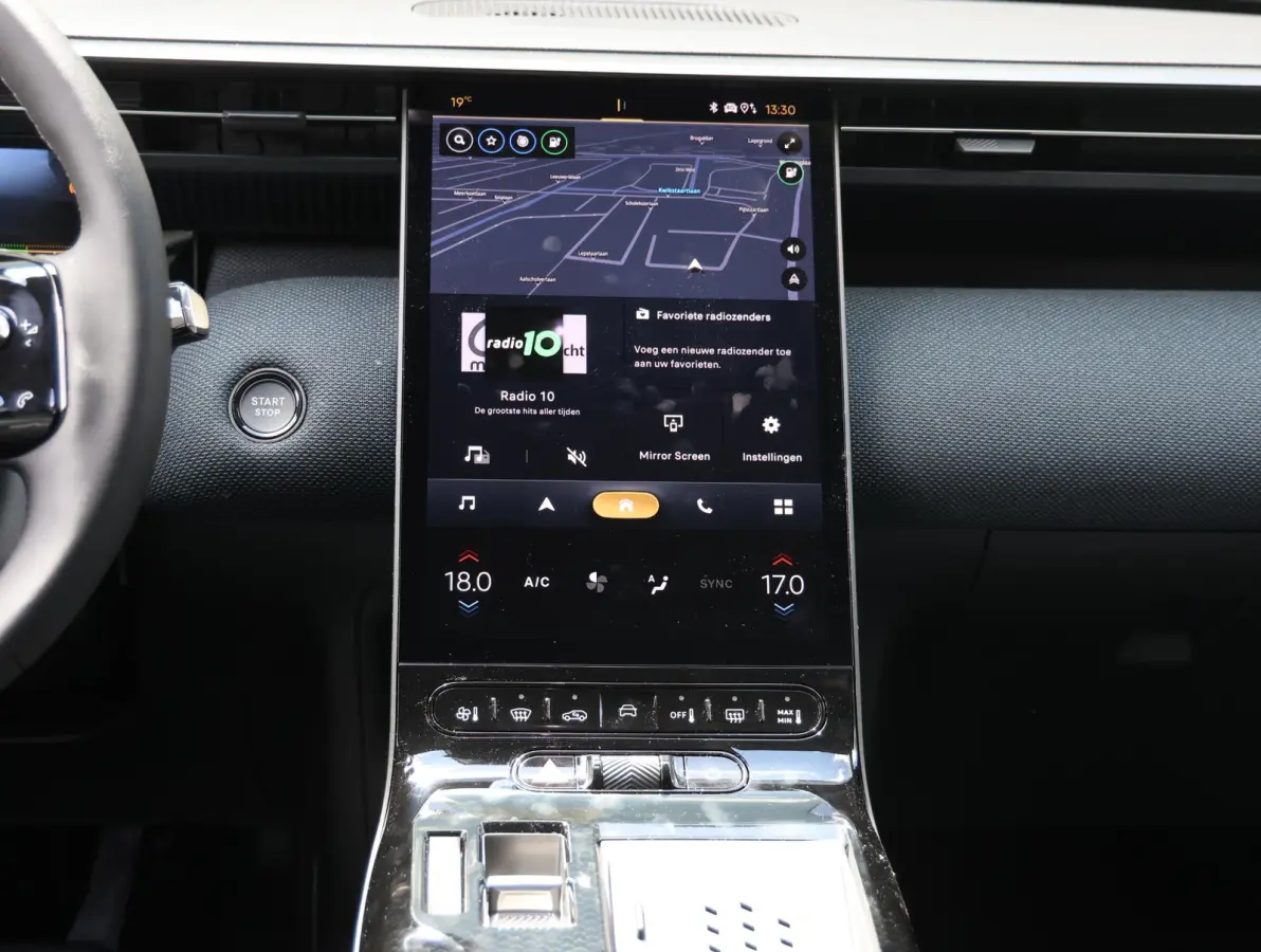 Plus Comfort Range 74 kWh | Accutest 98% | Head-up display | Camera | Elektrisch bedienbare achterklep