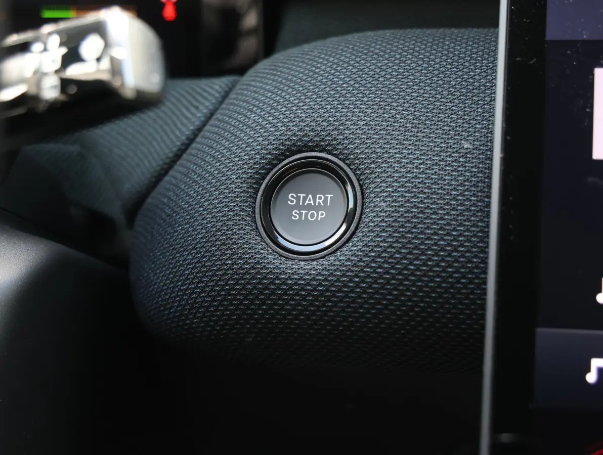 Plus Comfort Range 74 kWh | Accutest 98% | Head-up display | Camera | Elektrisch bedienbare achterklep