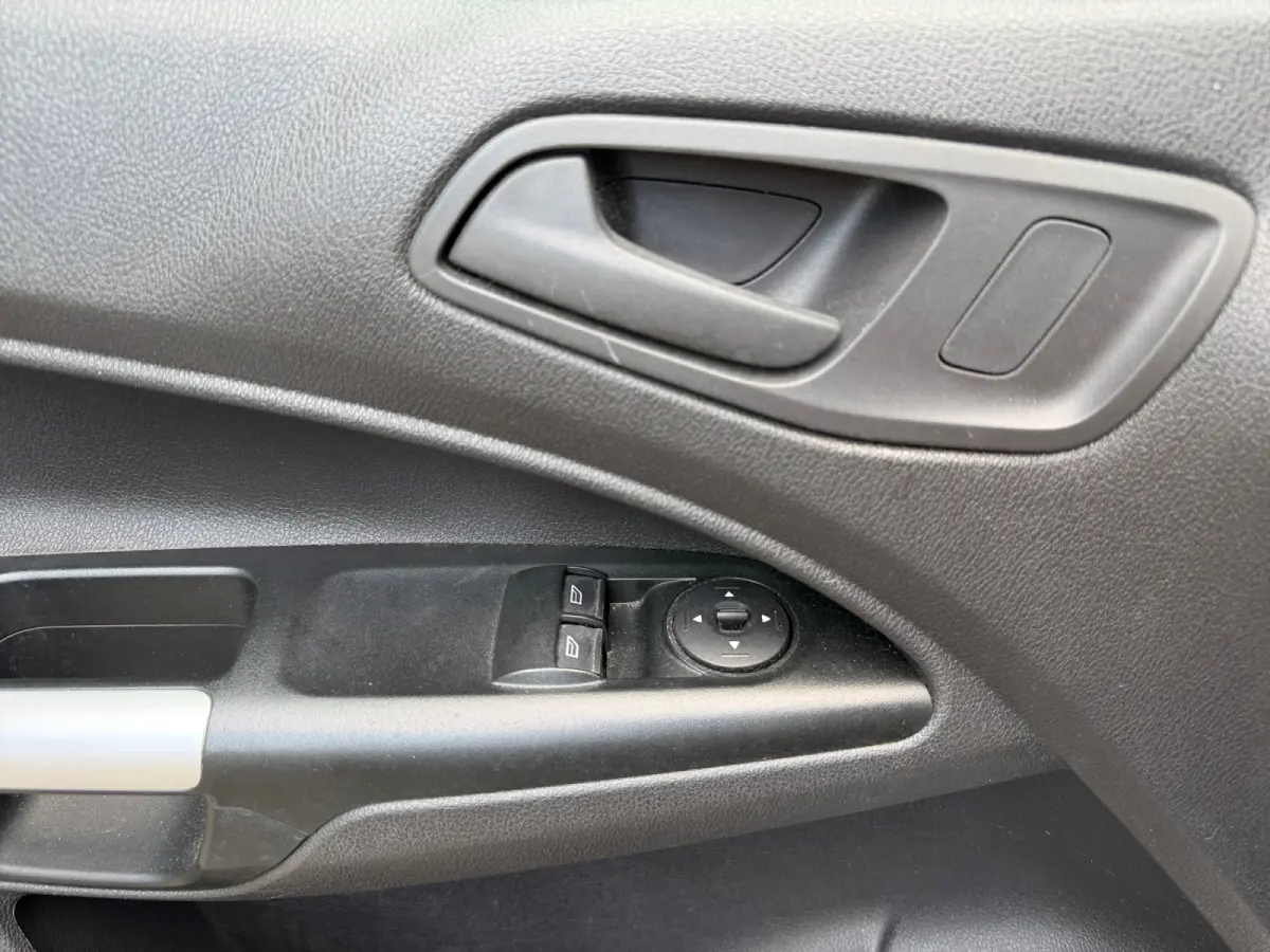 1.5 TDCI L2 Euro 6- 3 Pers, Carplay, Android Auto, Camera, Navigatie, Trekhaak, Park Assist