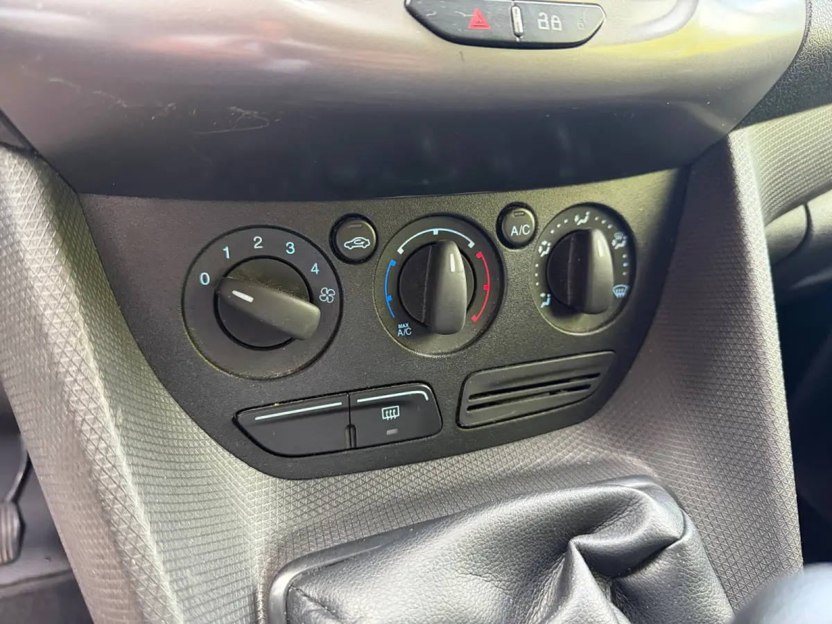 1.5 TDCI L2 Euro 6- 3 Pers, Carplay, Android Auto, Camera, Navigatie, Trekhaak, Park Assist
