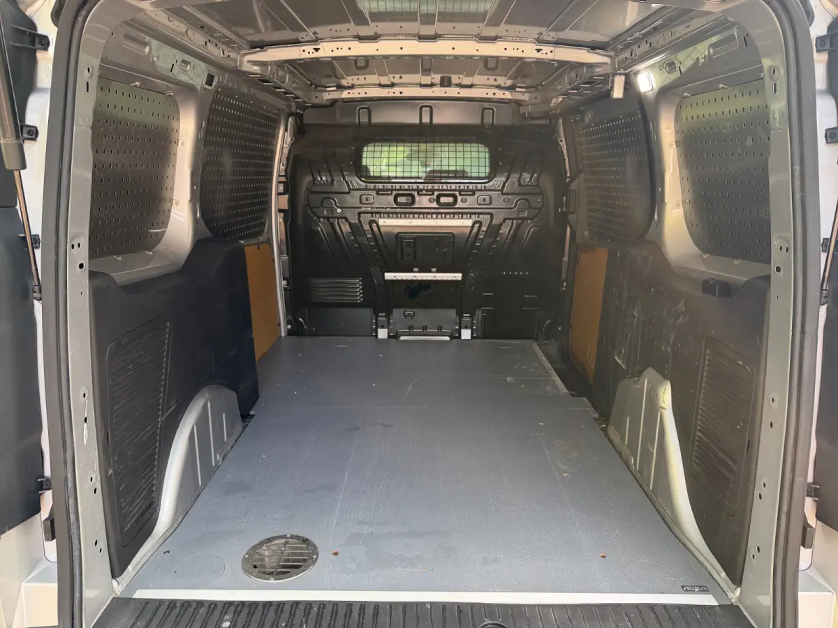 1.5 TDCI L2 Euro 6- 3 Pers, Carplay, Android Auto, Camera, Navigatie, Trekhaak, Park Assist
