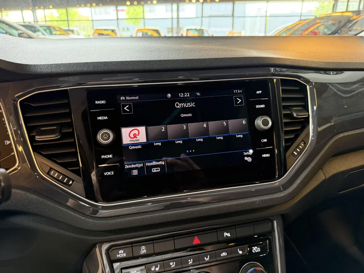 1.5 TSI Sport Business R | Pano | Camera | Keyless |