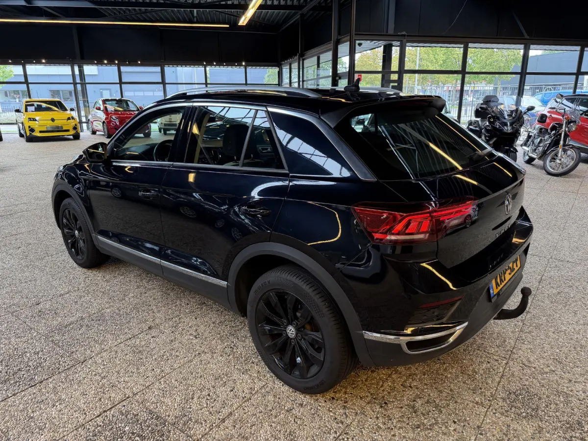 1.5 TSI Sport Business R | Pano | Camera | Keyless |