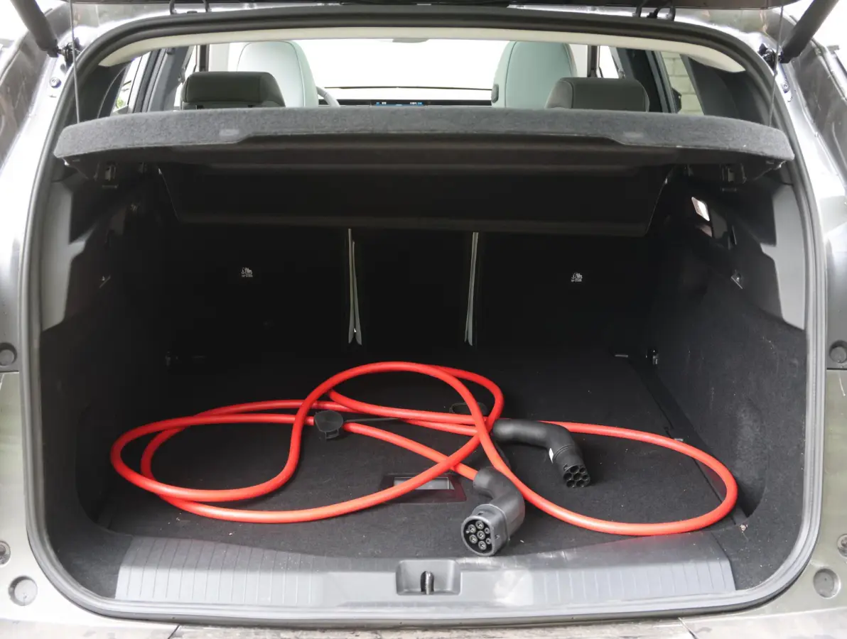Max Comfort Range 74 kWh | Accutest 98% | Panoramisch schuif-kanteldak | Elektrisch bedienbare achterklep | Camera