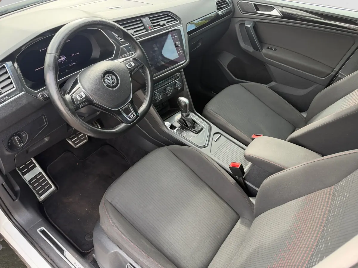 1.4 TSI 175pk R-Line Aut- Panoramadak, Stuur/Stoelverwarming, Virtual Cockpit, Carplay, Android Auto