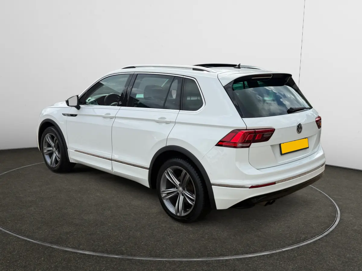 1.4 TSI 175pk R-Line Aut- Panoramadak, Stuur/Stoelverwarming, Virtual Cockpit, Carplay, Android Auto