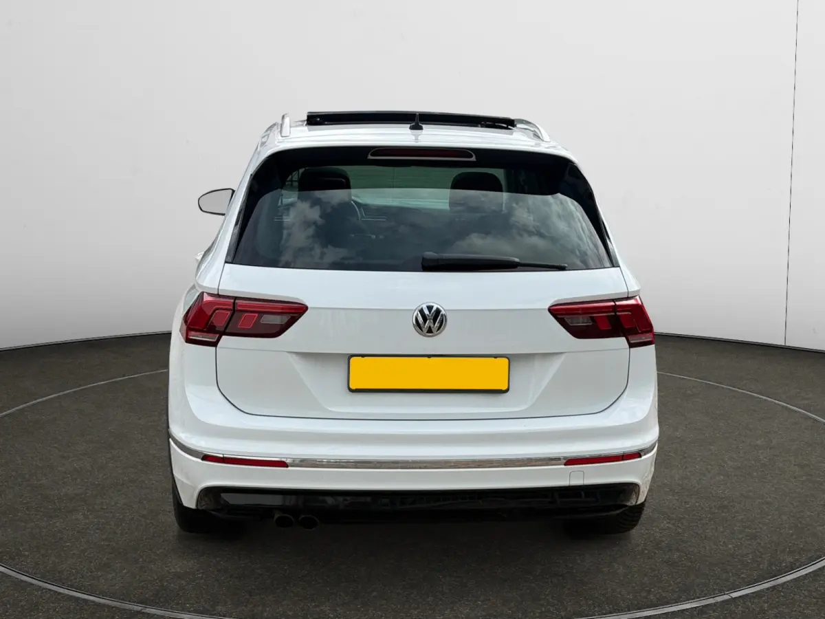 1.4 TSI 175pk R-Line Aut- Panoramadak, Stuur/Stoelverwarming, Virtual Cockpit, Carplay, Android Auto