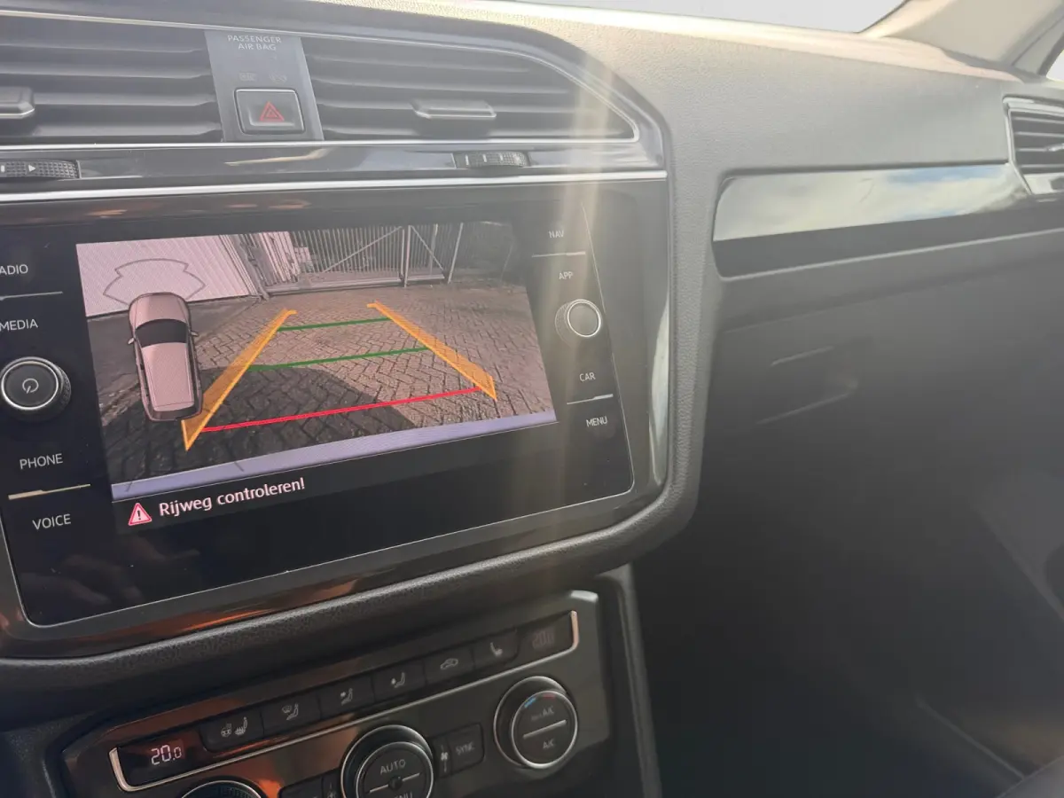 1.4 TSI 175pk R-Line Aut- Panoramadak, Stuur/Stoelverwarming, Virtual Cockpit, Carplay, Android Auto