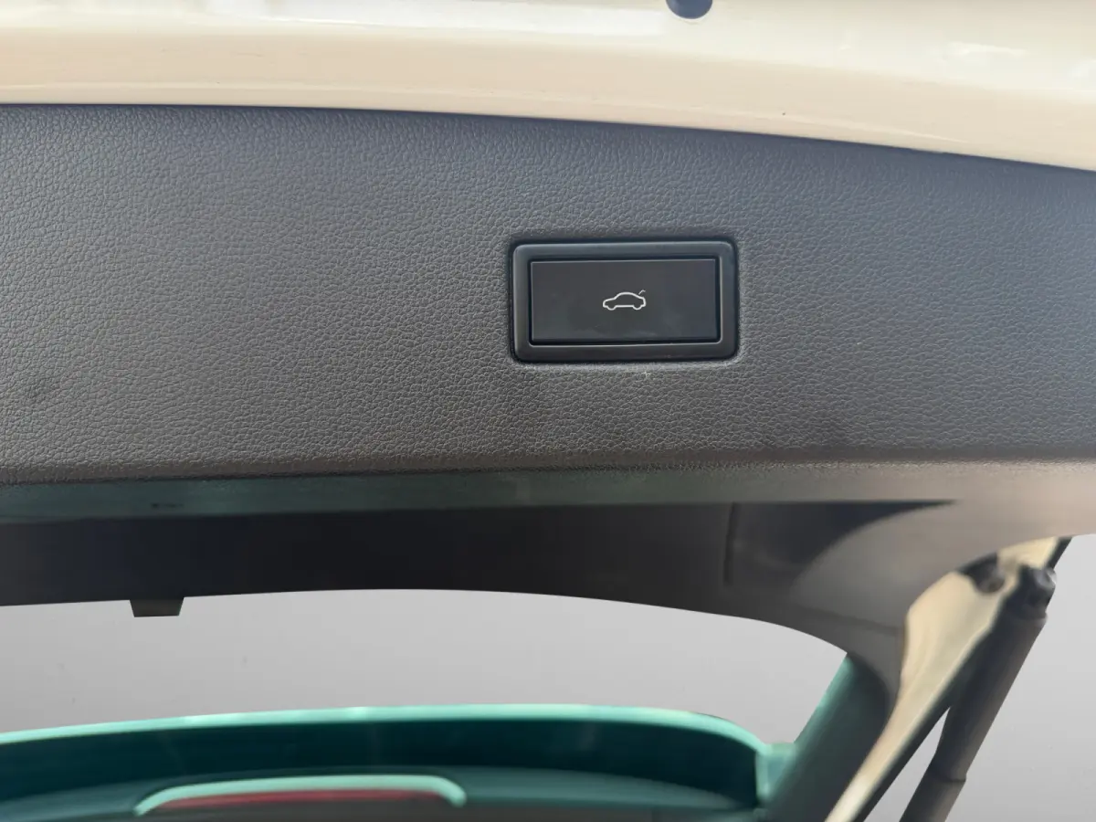 1.4 TSI 175pk R-Line Aut- Panoramadak, Stuur/Stoelverwarming, Virtual Cockpit, Carplay, Android Auto