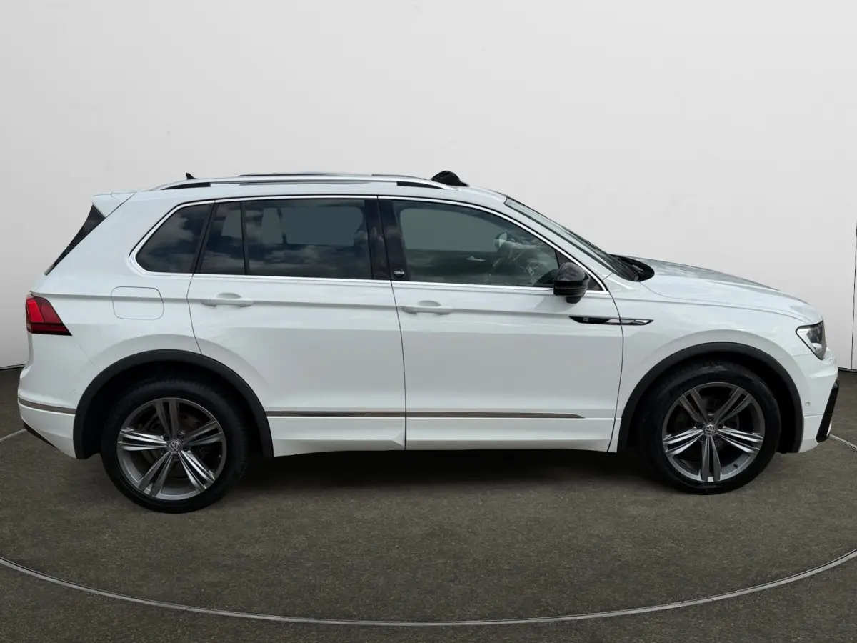 1.4 TSI 175pk R-Line Aut- Panoramadak, Stuur/Stoelverwarming, Virtual Cockpit, Carplay, Android Auto
