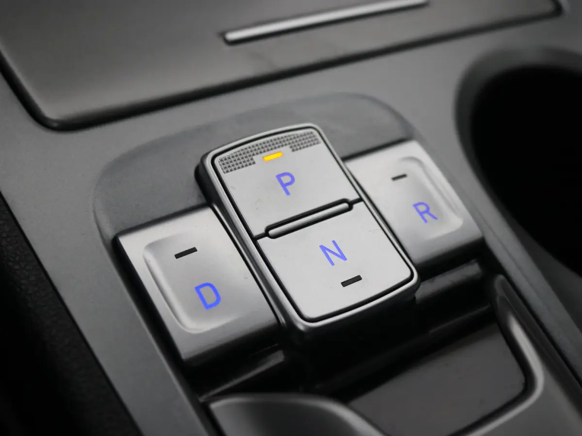EV Premium 64 kWh / Navigatie/ Warmtepomp / 3-Fase / Lederen bekleding / SoH 99,4% / Trekhaak / Lederen bekleding / 481 km WLTP/