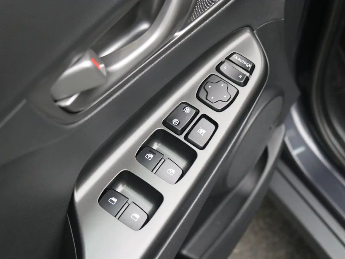 EV Premium 64 kWh / Navigatie/ Warmtepomp / 3-Fase / Lederen bekleding / SoH 99,4% / Trekhaak / Lederen bekleding / 481 km WLTP/
