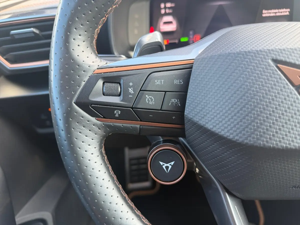 1.4 e-Hybrid 245pk VZ Copper Edition Aut- F1 Start, Panoramadak, Stuur/Stoelverwarming, Sfeerverlichting, IQ Light