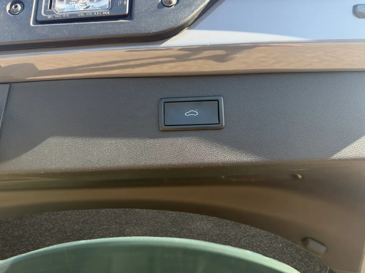 1.4 e-Hybrid 245pk VZ Copper Edition Aut- F1 Start, Panoramadak, Stuur/Stoelverwarming, Sfeerverlichting, IQ Light