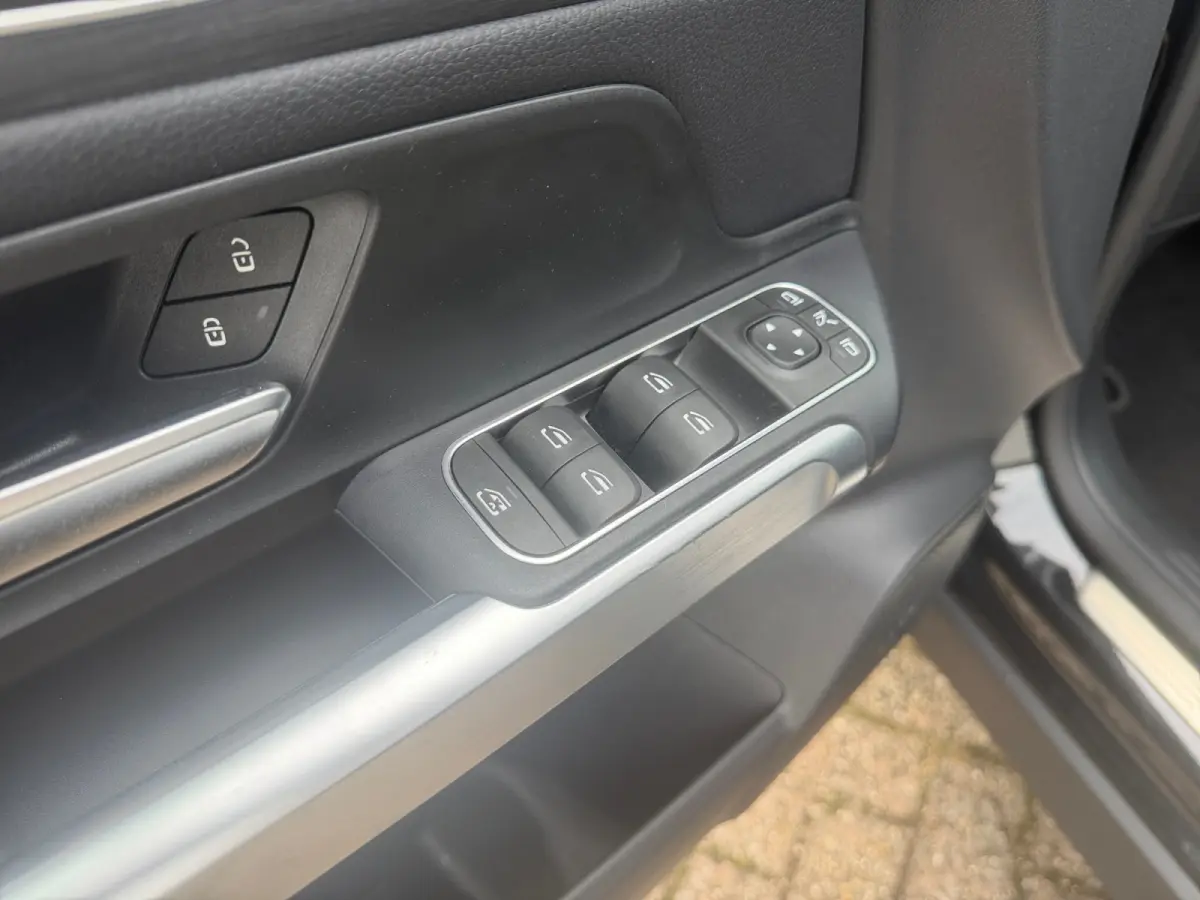 250+ Luxury Line 71 kWh Aut- SOH 99%, Panoramadak, Full Memory, Zit Comfort, 360 Camera