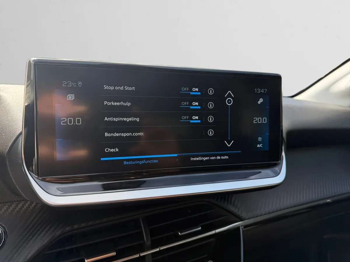 1.2 PureTech Allure Black Pack Aut- 360 Camera, Carplay, Android Auto, Privacy Glass, Xenon Led, Virtual Cockpit
